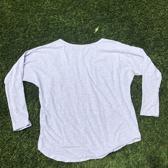 NOT FOR SALE Lululemon Seymour Long Sleeve in Heathered Vapor - Picture 6 of 7